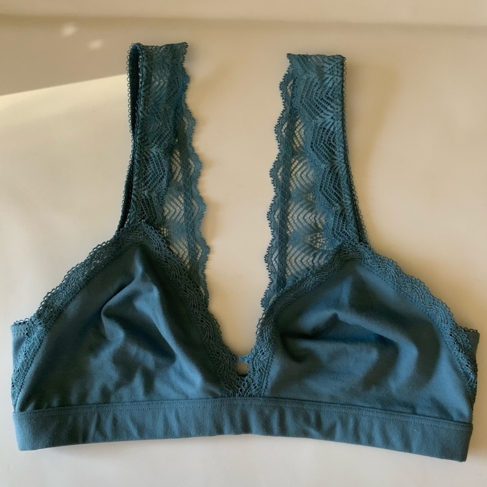 B.TEMPT’D BY WACOAL  INNOCENCE  BRALETTE - Picture 6 of 11